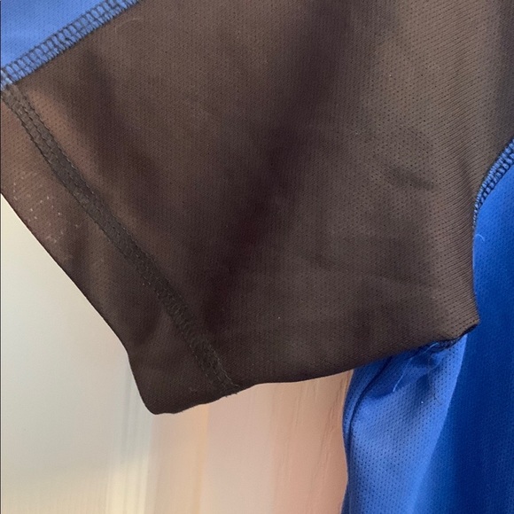 Men's Hang Ten Medium Blue and Black Swim Shirt - Picture 5 of 5